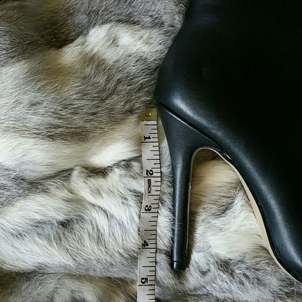 Booties ๐ข - Picture 5 of 5